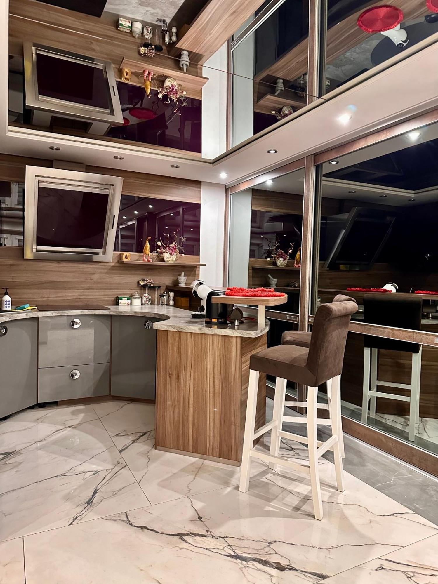 Deluxury Mirror Apartament Centrum Warsaw Luaran gambar